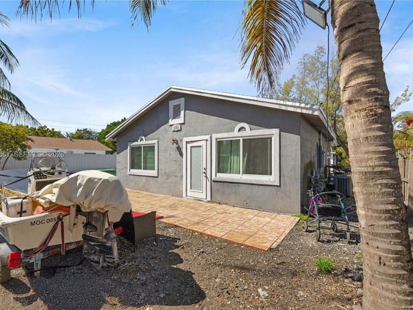 8800 NW 20th Ave, Miami, FL 33147