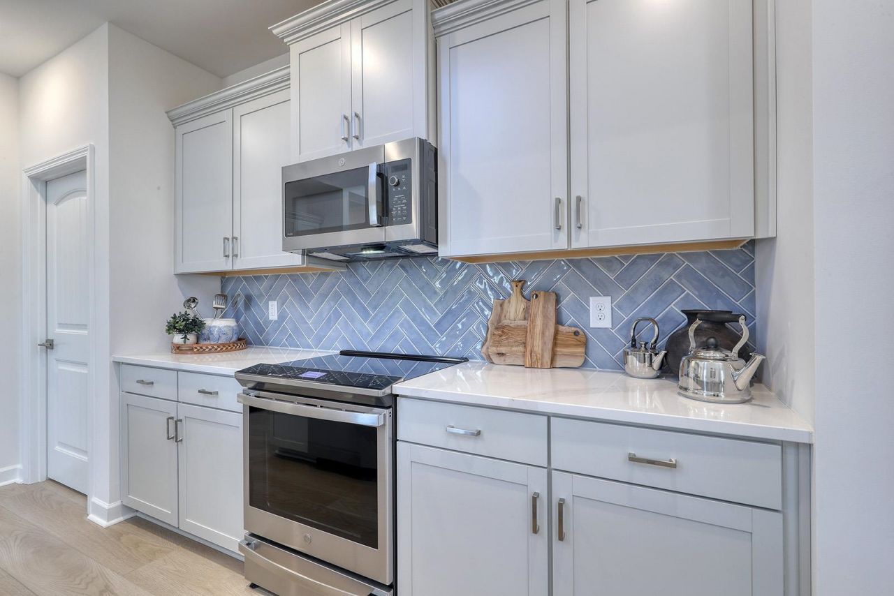 432 Ireland Way Photo 13