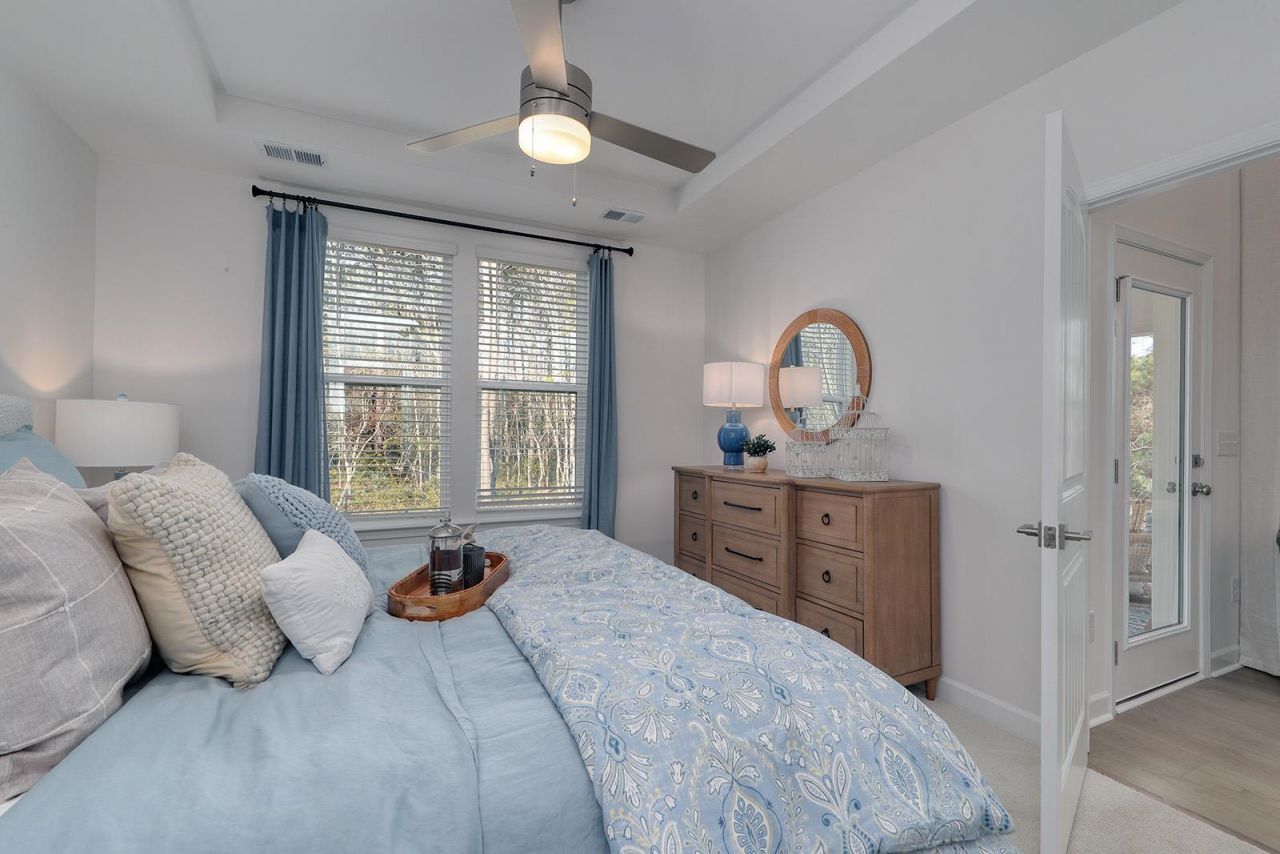 432 Ireland Way Photo 16