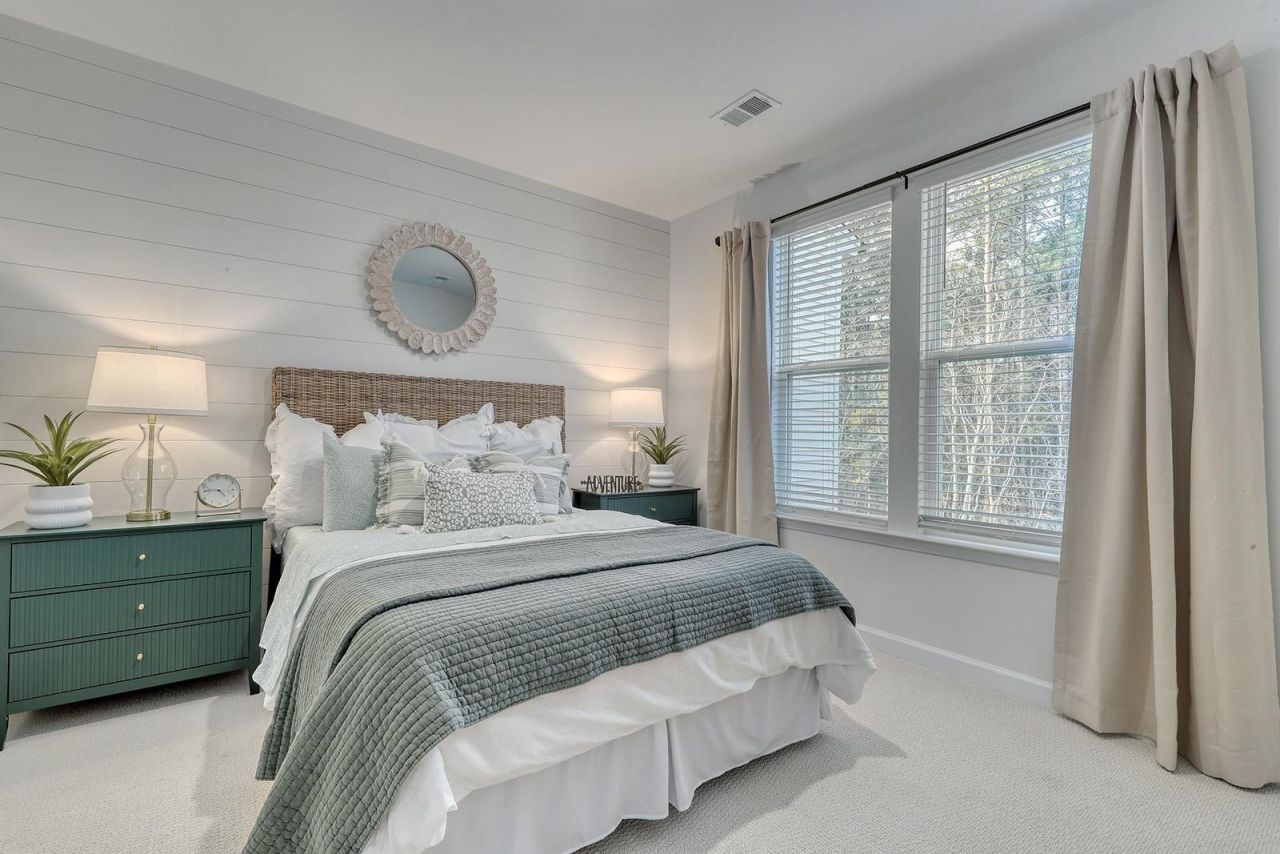 440 Ireland Way Photo 23