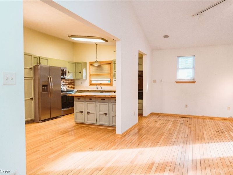 156 W Ingleside Drive, Akron, OH 44319 Photo 10