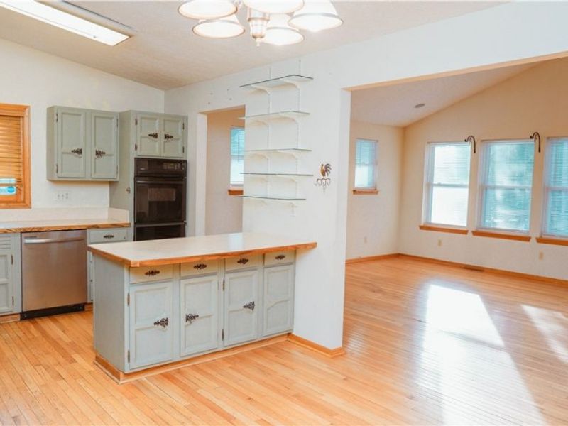 156 W Ingleside Drive, Akron, OH 44319 Photo 11