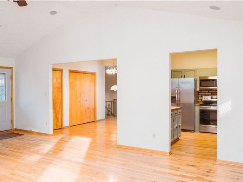 156 W Ingleside Drive, Akron, OH 44319 Photo 13