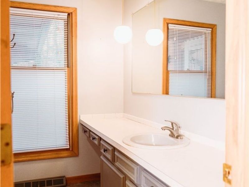 156 W Ingleside Drive, Akron, OH 44319 Photo 18