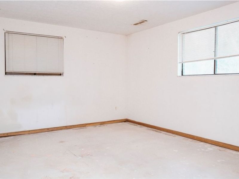 156 W Ingleside Drive, Akron, OH 44319 Photo 25