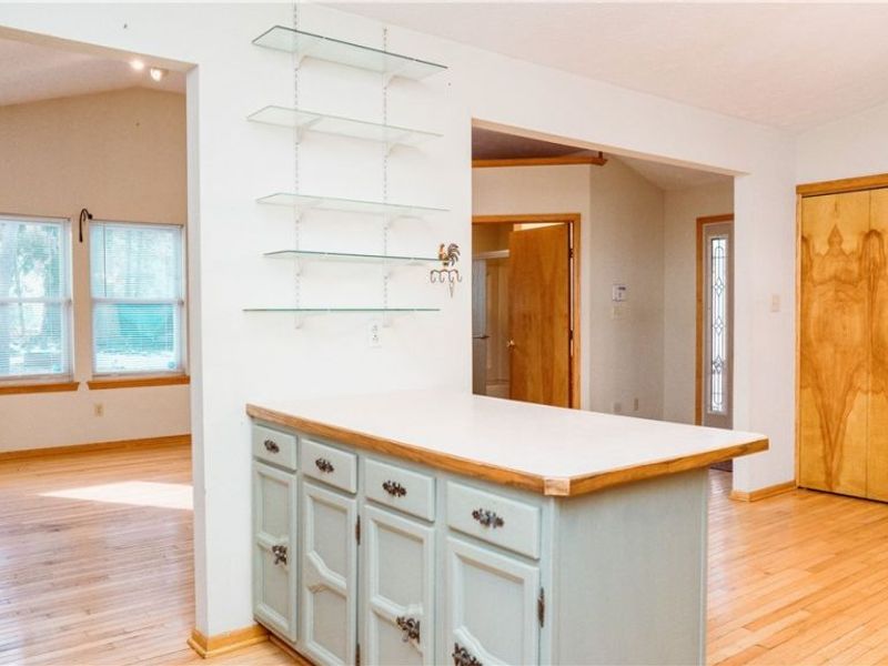 156 W Ingleside Drive, Akron, OH 44319 Photo 7