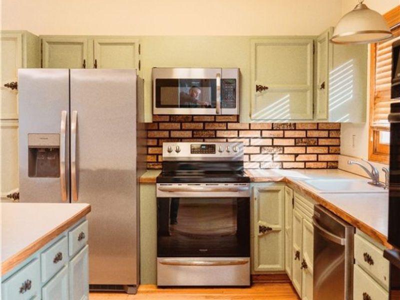 156 W Ingleside Drive, Akron, OH 44319 Photo 8