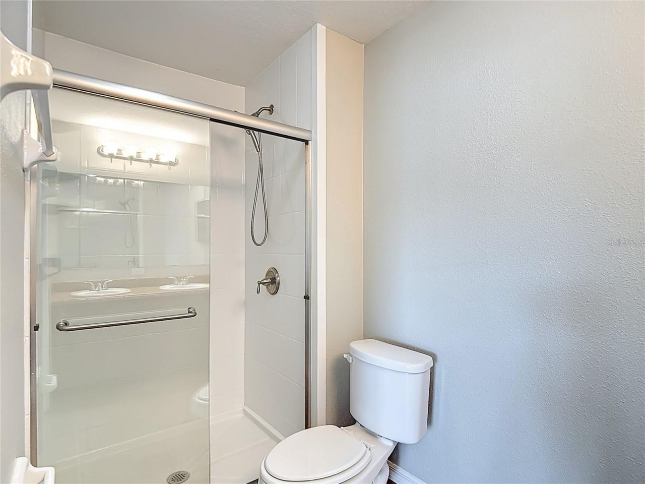 13221 Waterford Castle Drive, Dade City, FL 33525 Photo