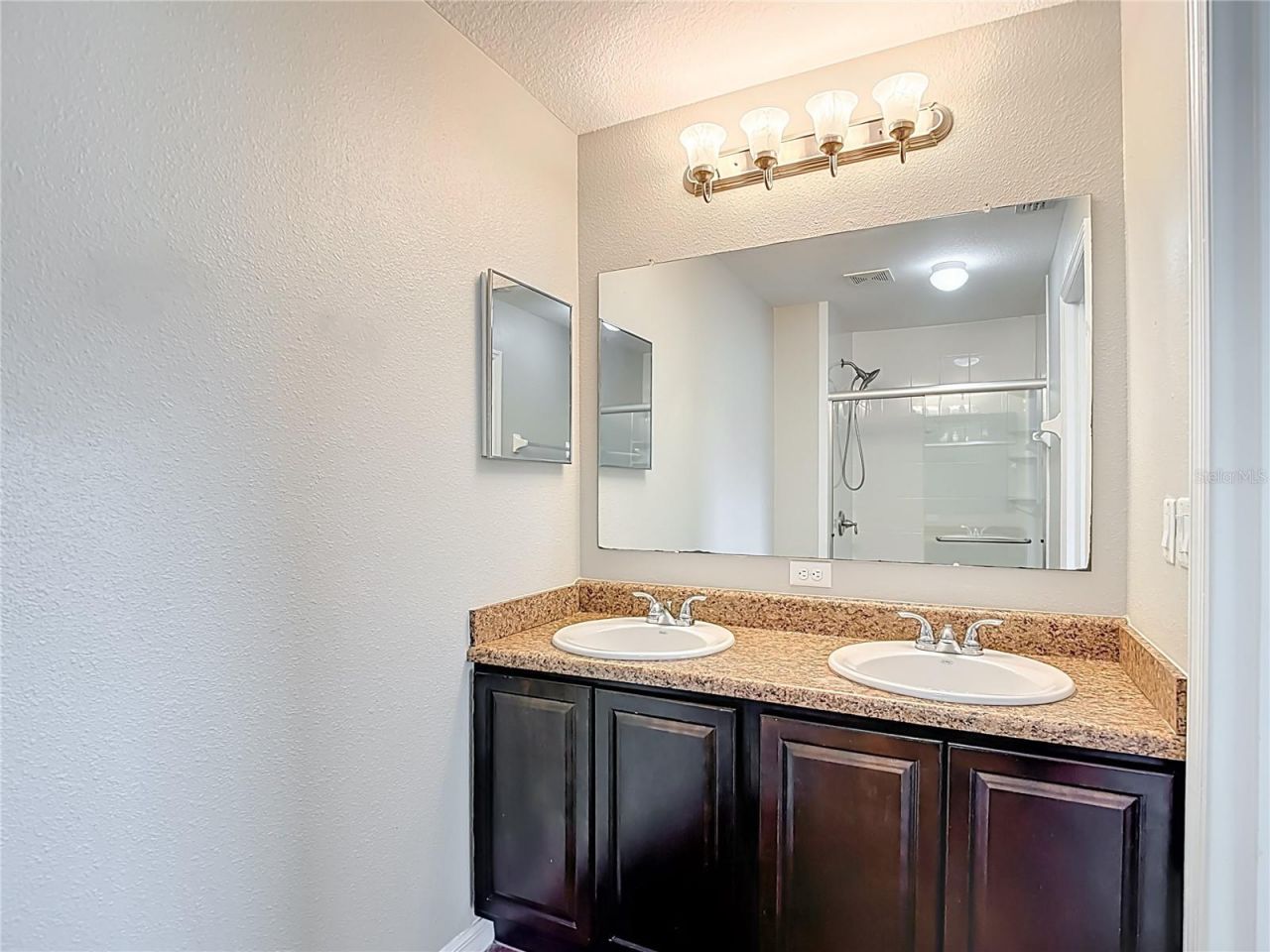 13221 Waterford Castle Drive, Dade City, FL 33525 Photo