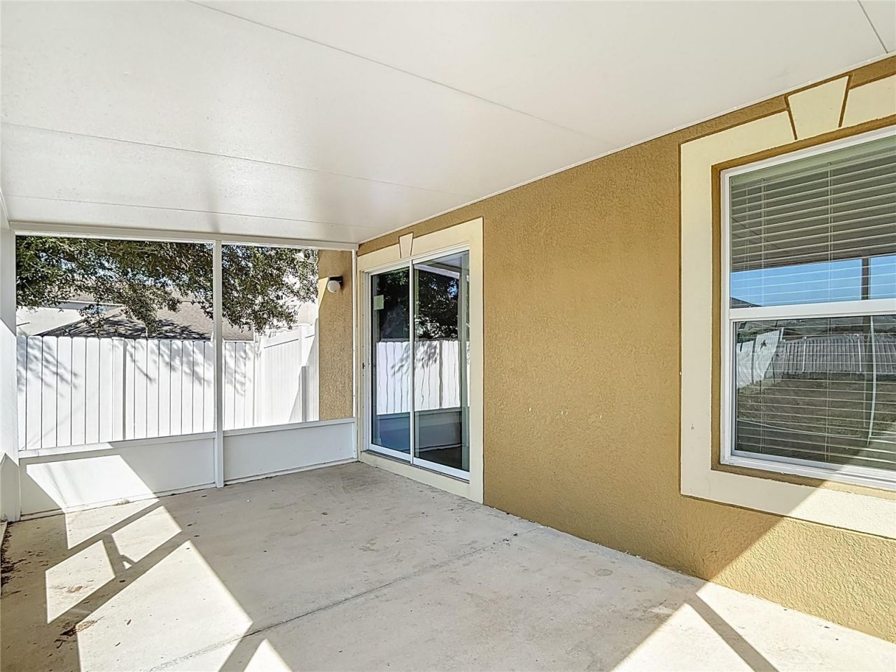13221 Waterford Castle Drive, Dade City, FL 33525 Photo