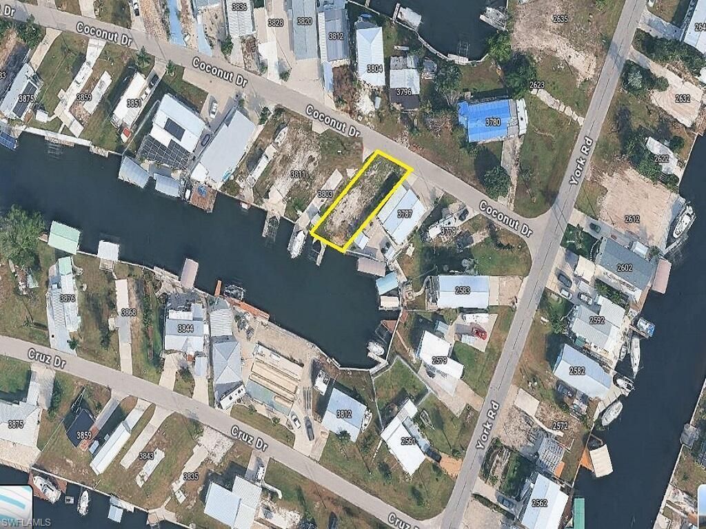 3795 Coconut Dr , Other, FL 33956 Photo