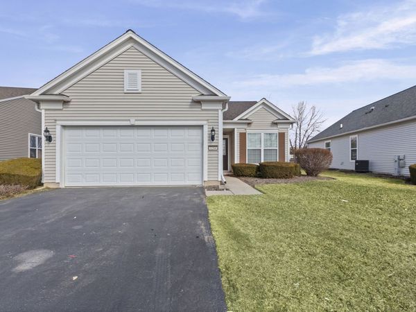 3204 Comstock Court, Mundelein, IL 60060