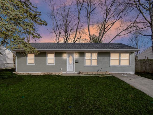 4210 Birchwood Road , Richton Park, IL 60471