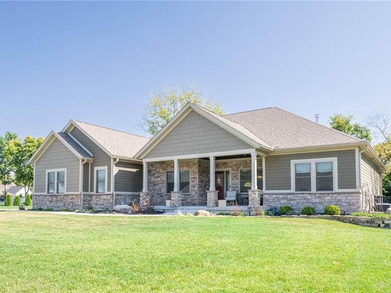 1610 Creekwood Drive, Troy, OH 45373 Photo 3