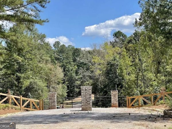 690 Harmony Gates Drive, Commerce, GA 30530