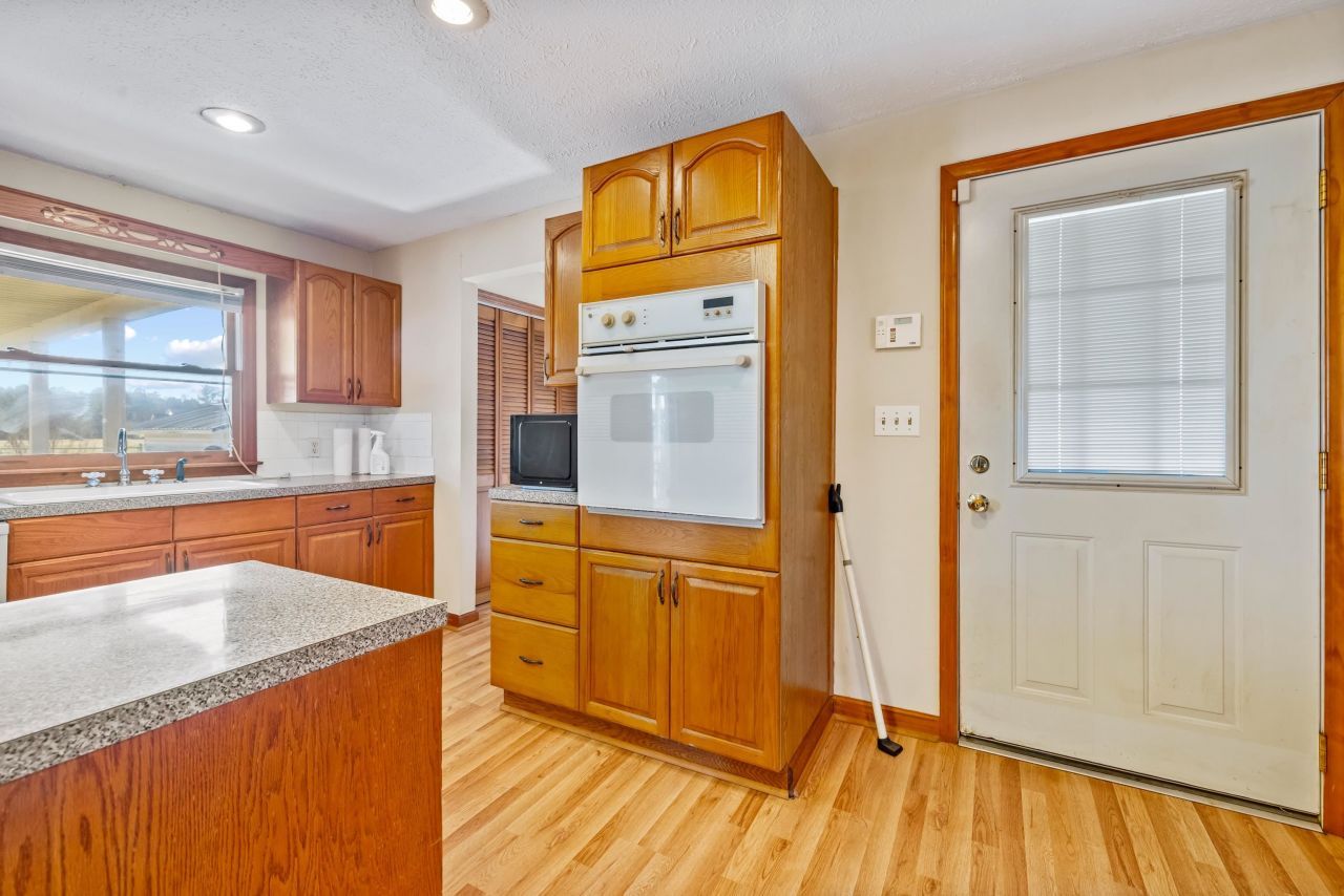 7473 Lundy Short Cut Rd.  Photo 4