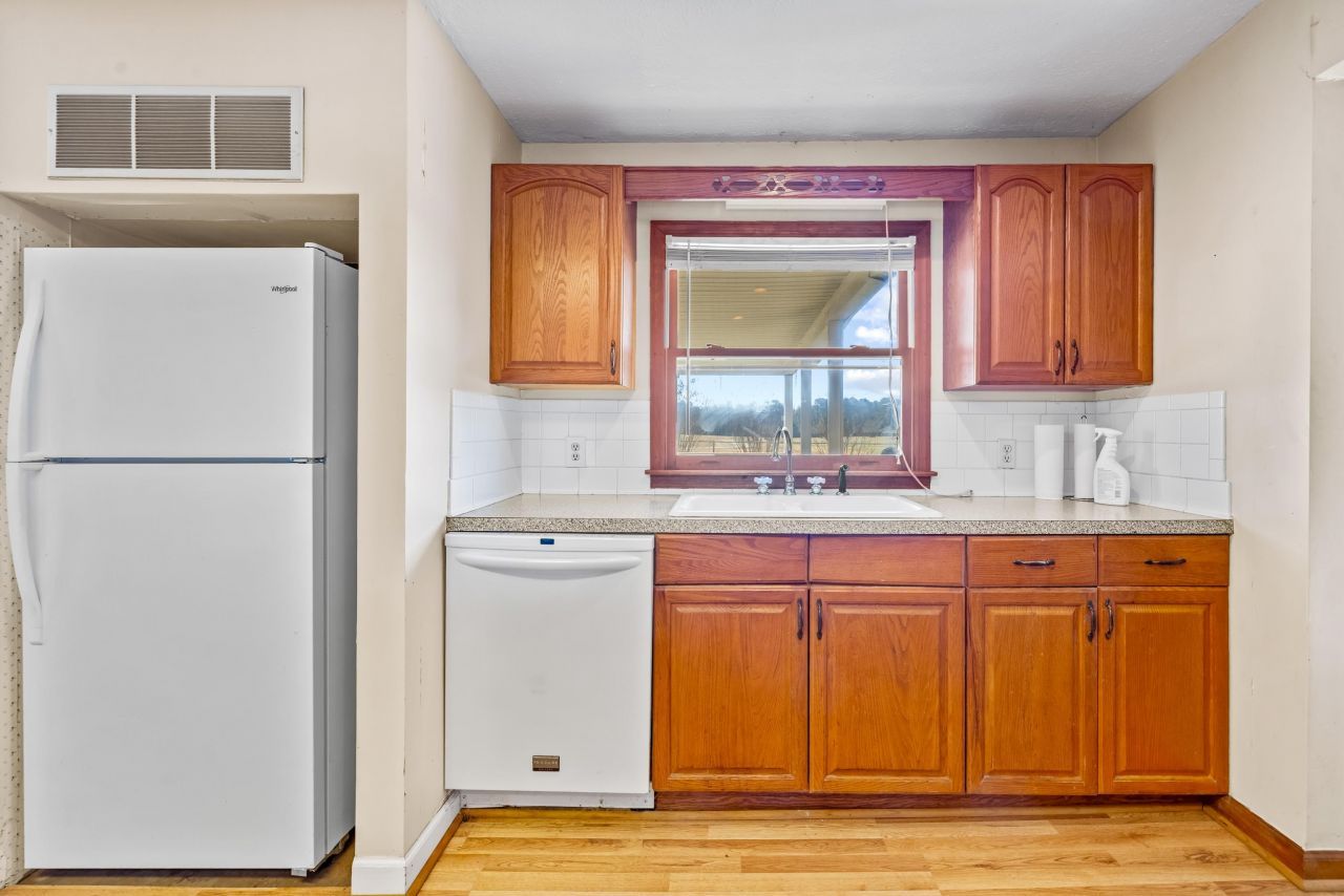 7473 Lundy Short Cut Rd.  Photo 5