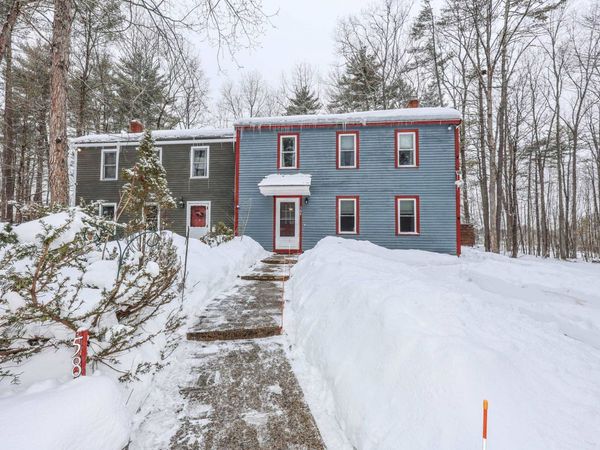 584 Calef Highway, Lee, NH 03861