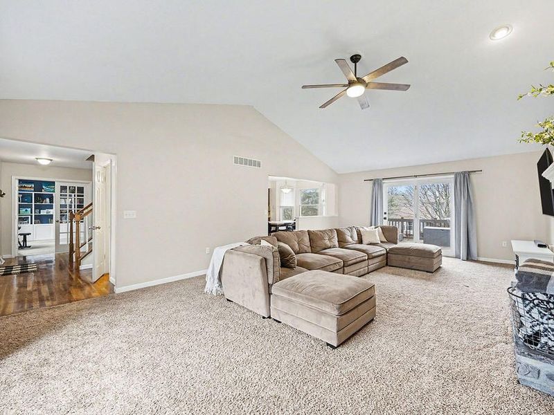 1371 Ashford Place, Florence, KY 41042 Photo 3