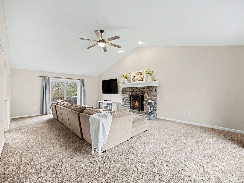 1371 Ashford Place, Florence, KY 41042 Photo 4