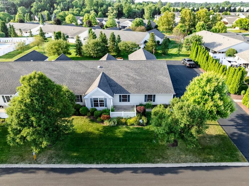 33 Falcon Crest Drive, Unit C, Norwalk, OH 44857 Photo 2