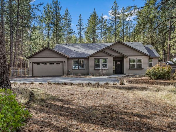 60055 Turquoise Road, Bend, OR 97702