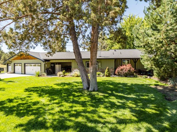 62111 Cody Road, Bend, OR 97701