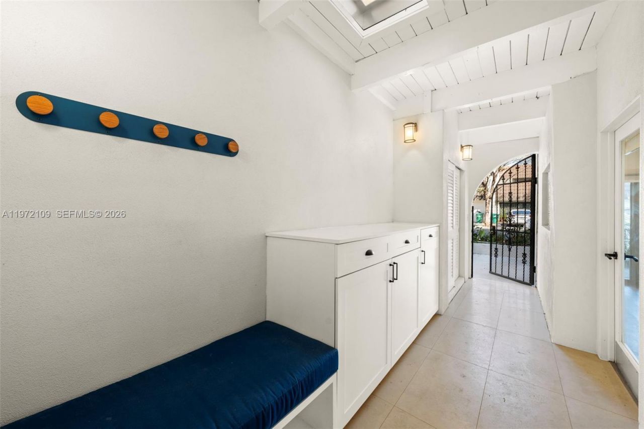 9002 SW 62nd Ter, Unit 7-D, Miami, FL 33173 Photo