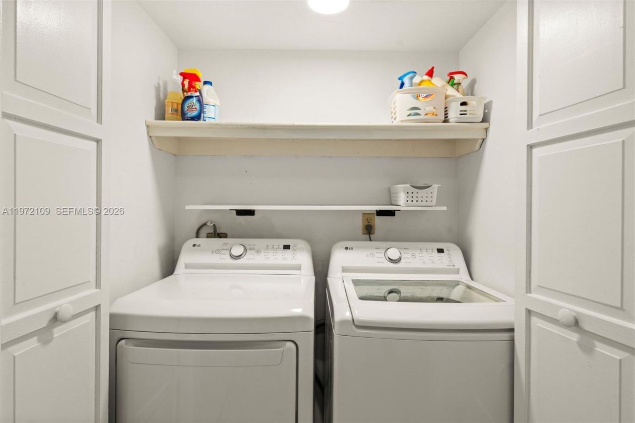 9002 SW 62nd Ter, Unit 7-D, Miami, FL 33173 Photo