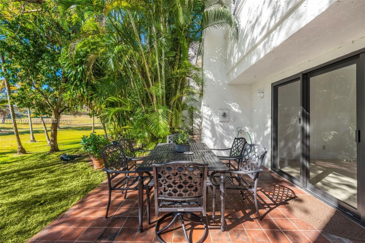 9002 SW 62nd Ter, Unit 7-D, Miami, FL 33173 Photo