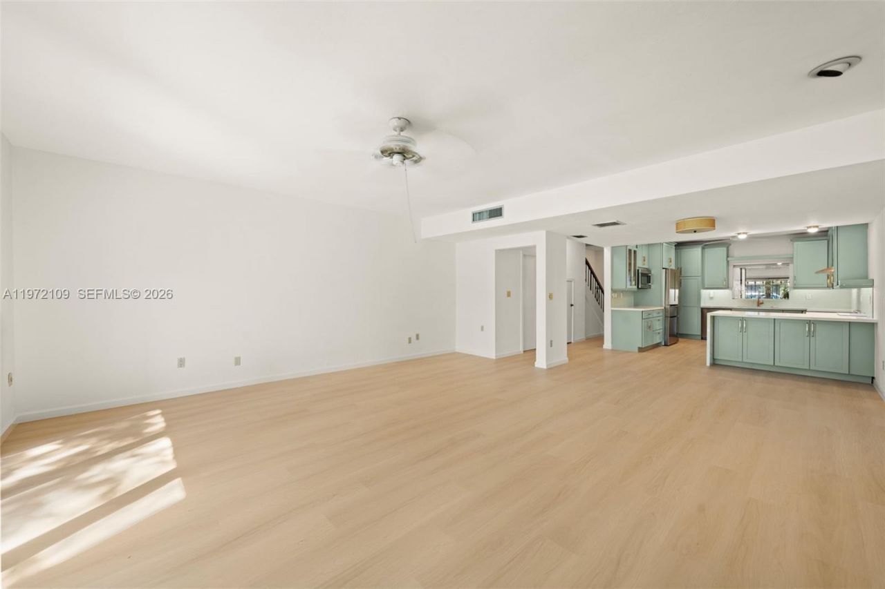 9002 SW 62nd Ter, Unit 7-D, Miami, FL 33173 Photo