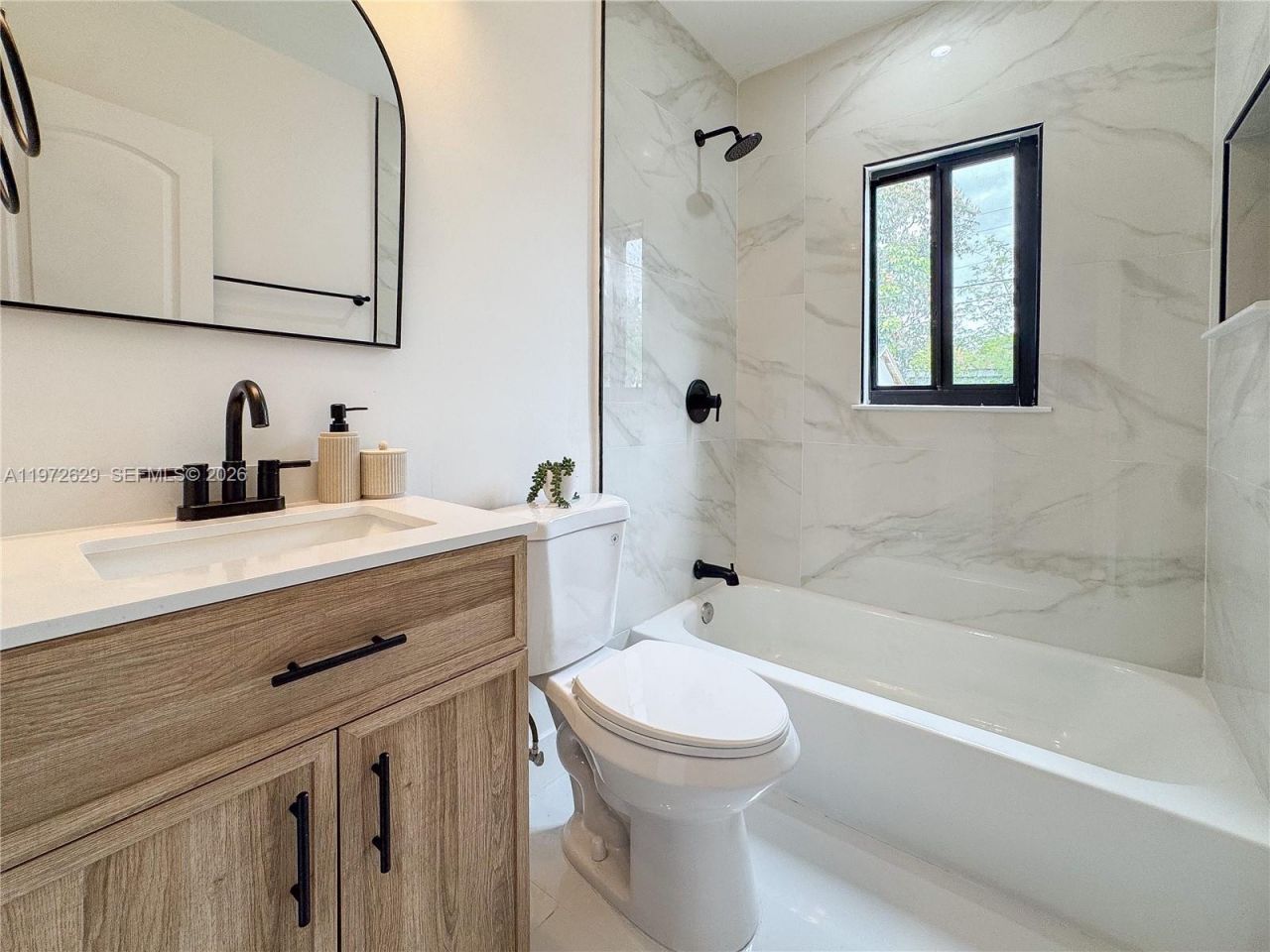 1035 NW 64th St, Miami, FL 33150 Photo