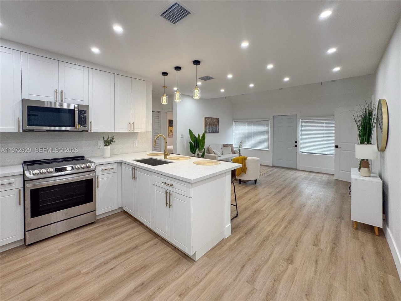 1035 NW 64th St, Miami, FL 33150 Photo