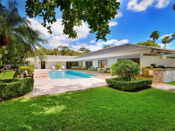 7322 Vistalmar St , Coral Gables, FL 33143
