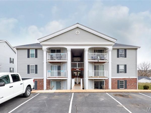 1239 Creve Coeur Crossing Lane, Unit D, Chesterfield, MO 63017