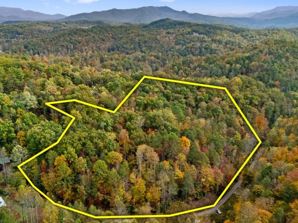 1178 Ogle Hills Road, Gatlinburg, TN 37738