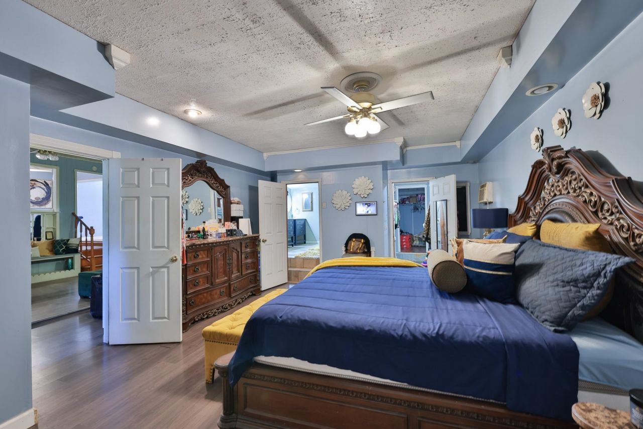 410 Pearl St.  Photo 11