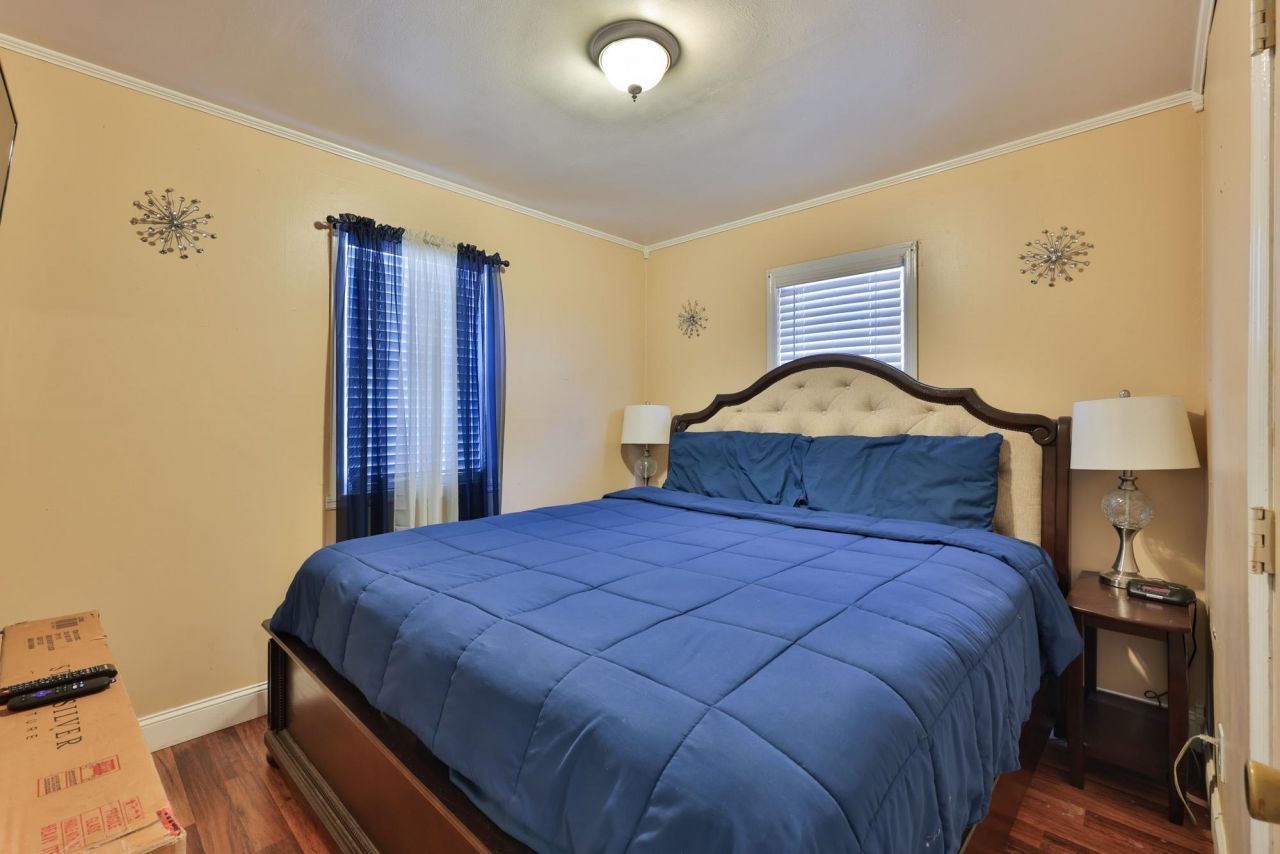 410 Pearl St.  Photo 16