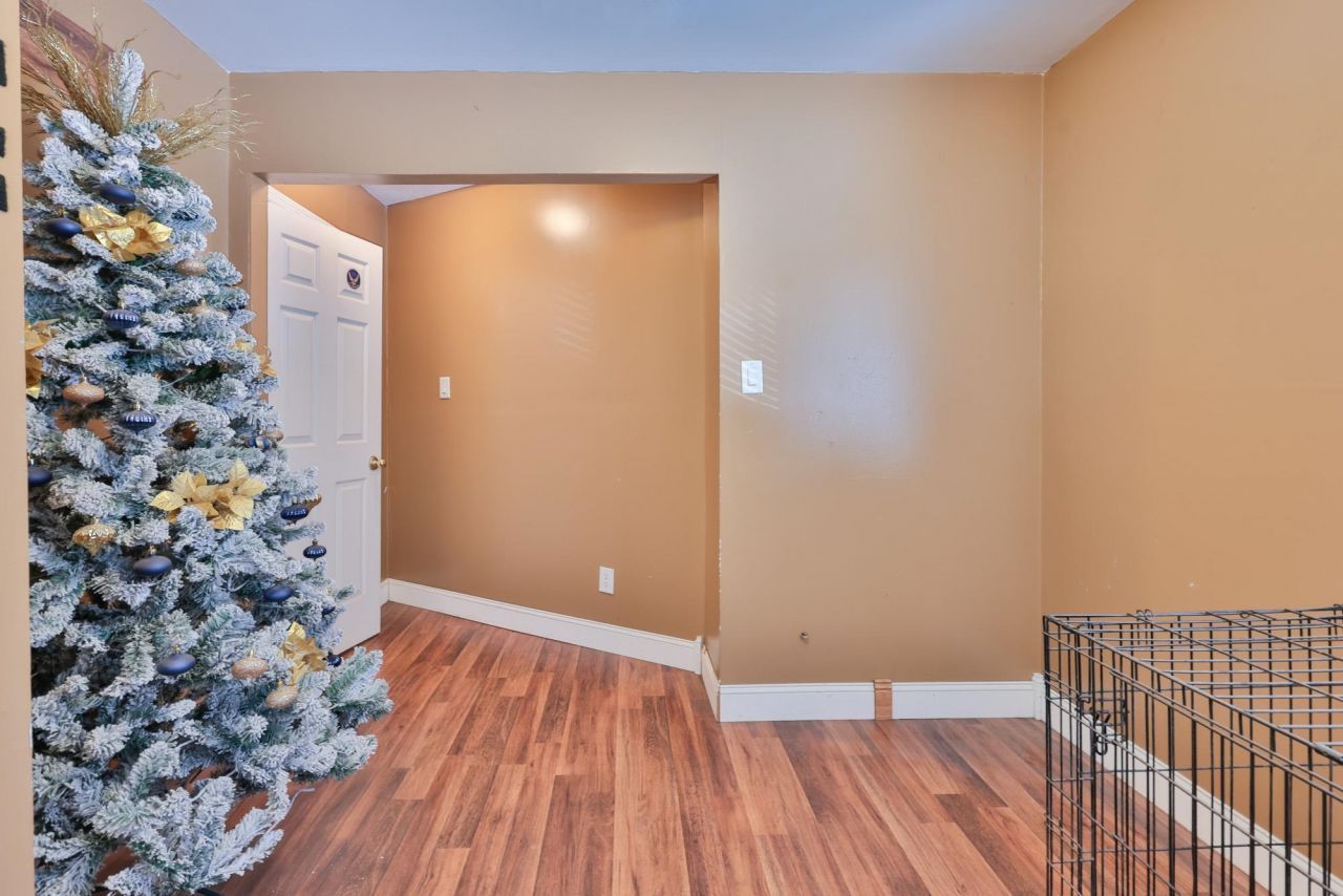 410 Pearl St.  Photo 18