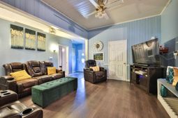 410 Pearl St.  photo 4