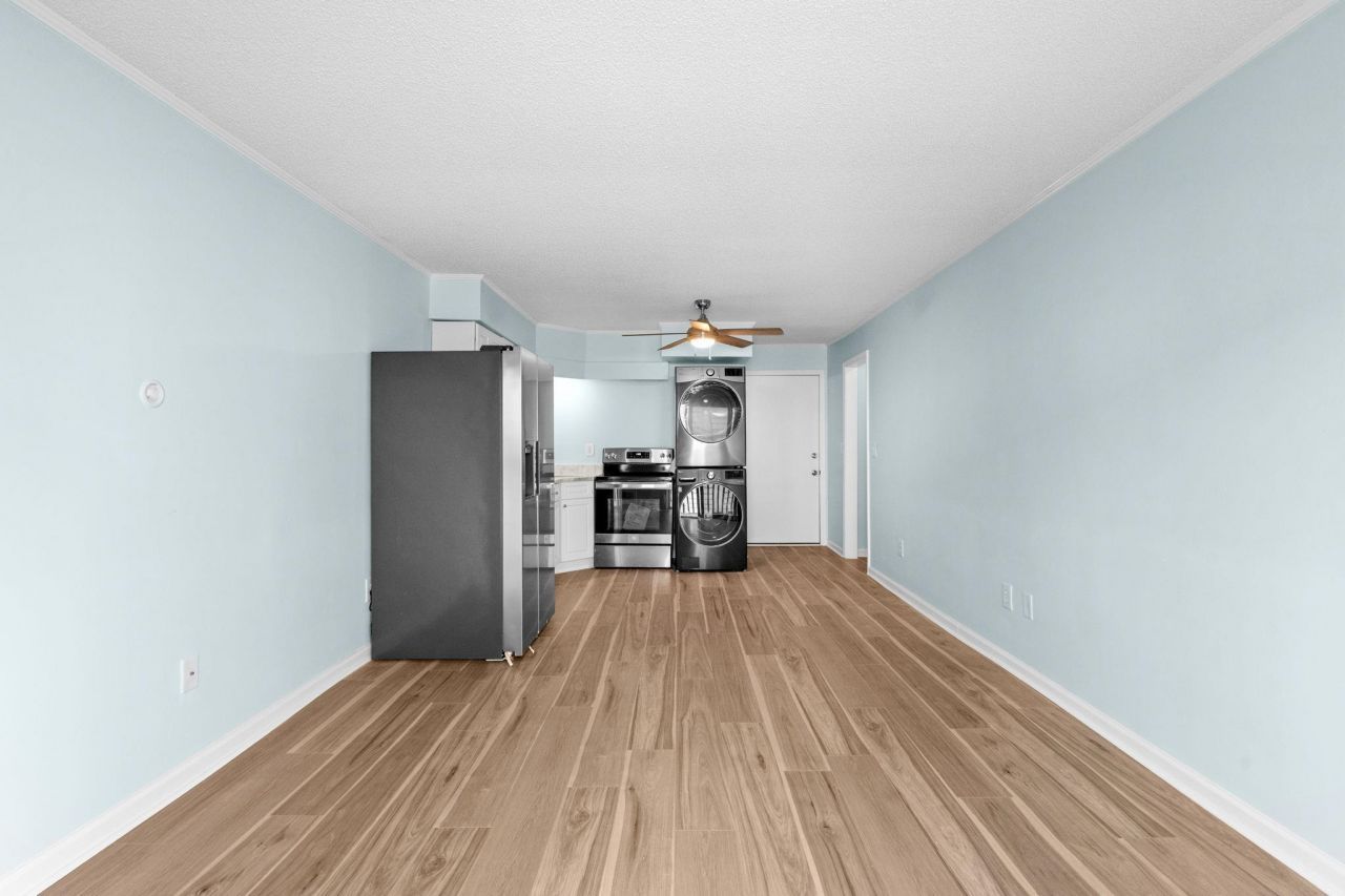 300 47th Ave. N  Photo 10