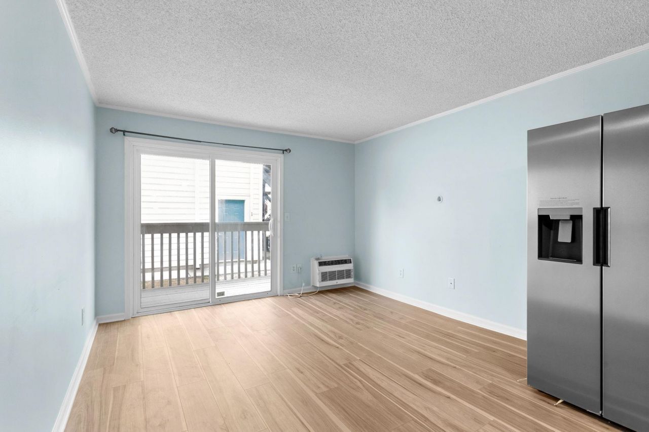 300 47th Ave. N  Photo 11