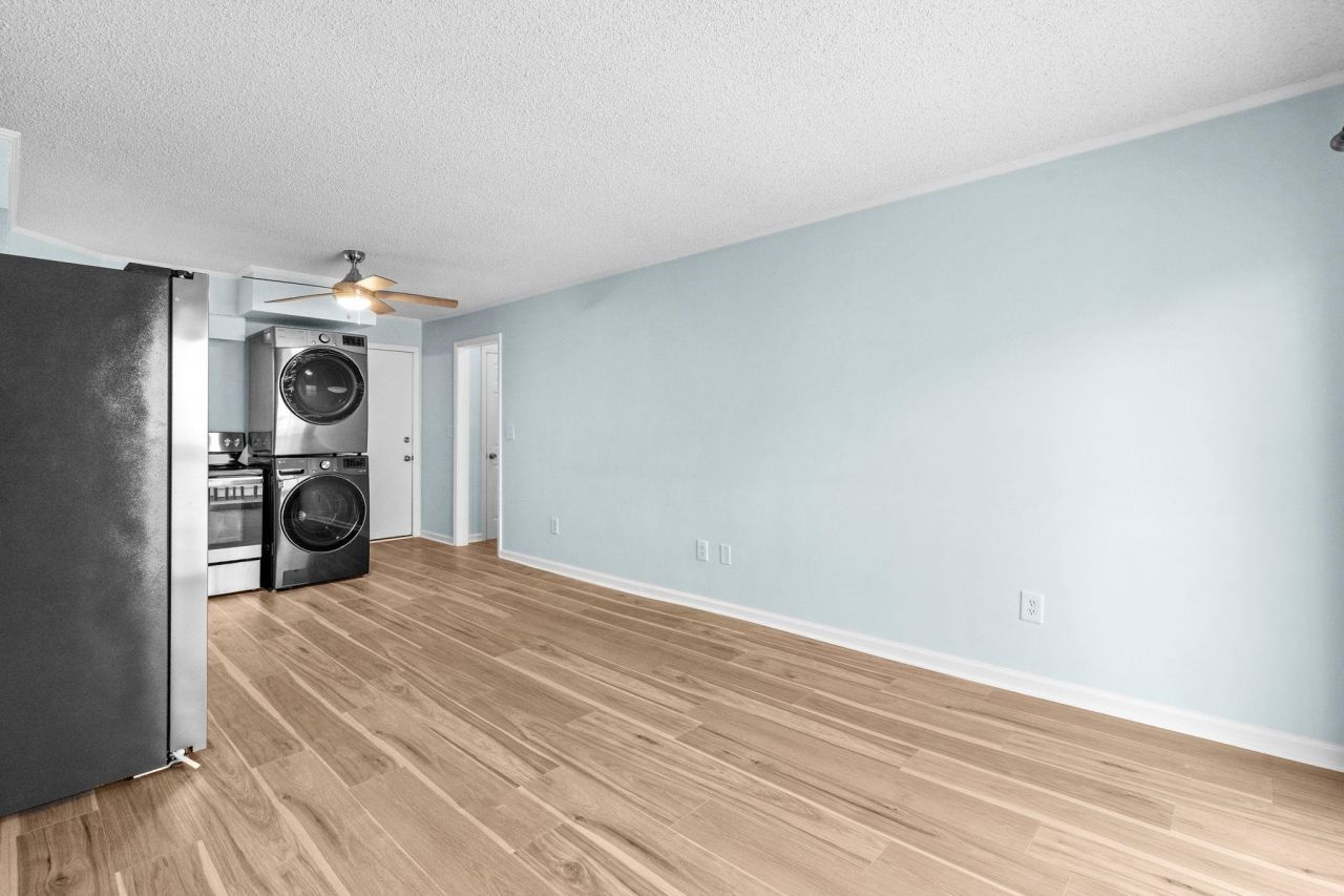 300 47th Ave. N  Photo 13