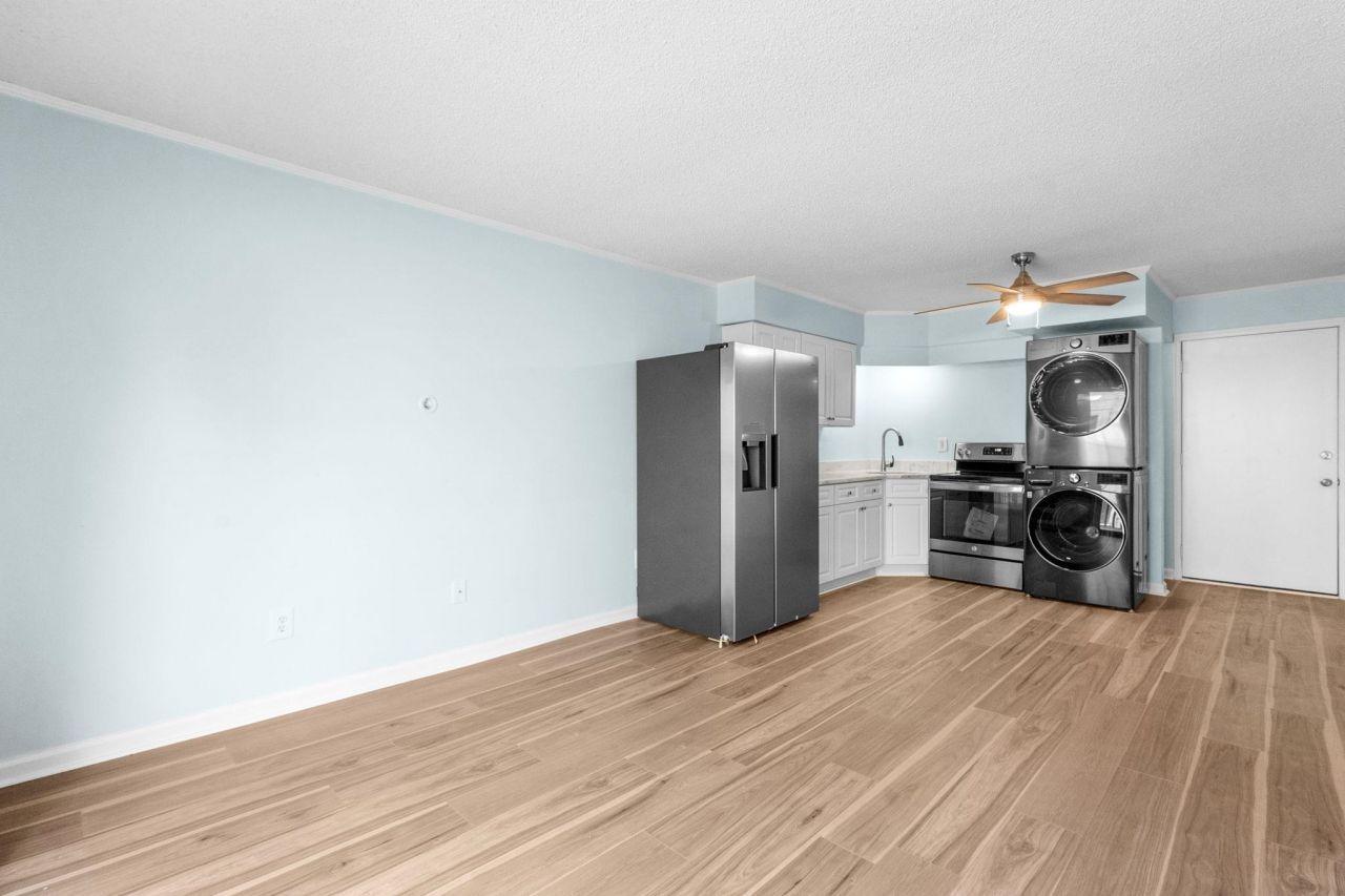 300 47th Ave. N  Photo 14