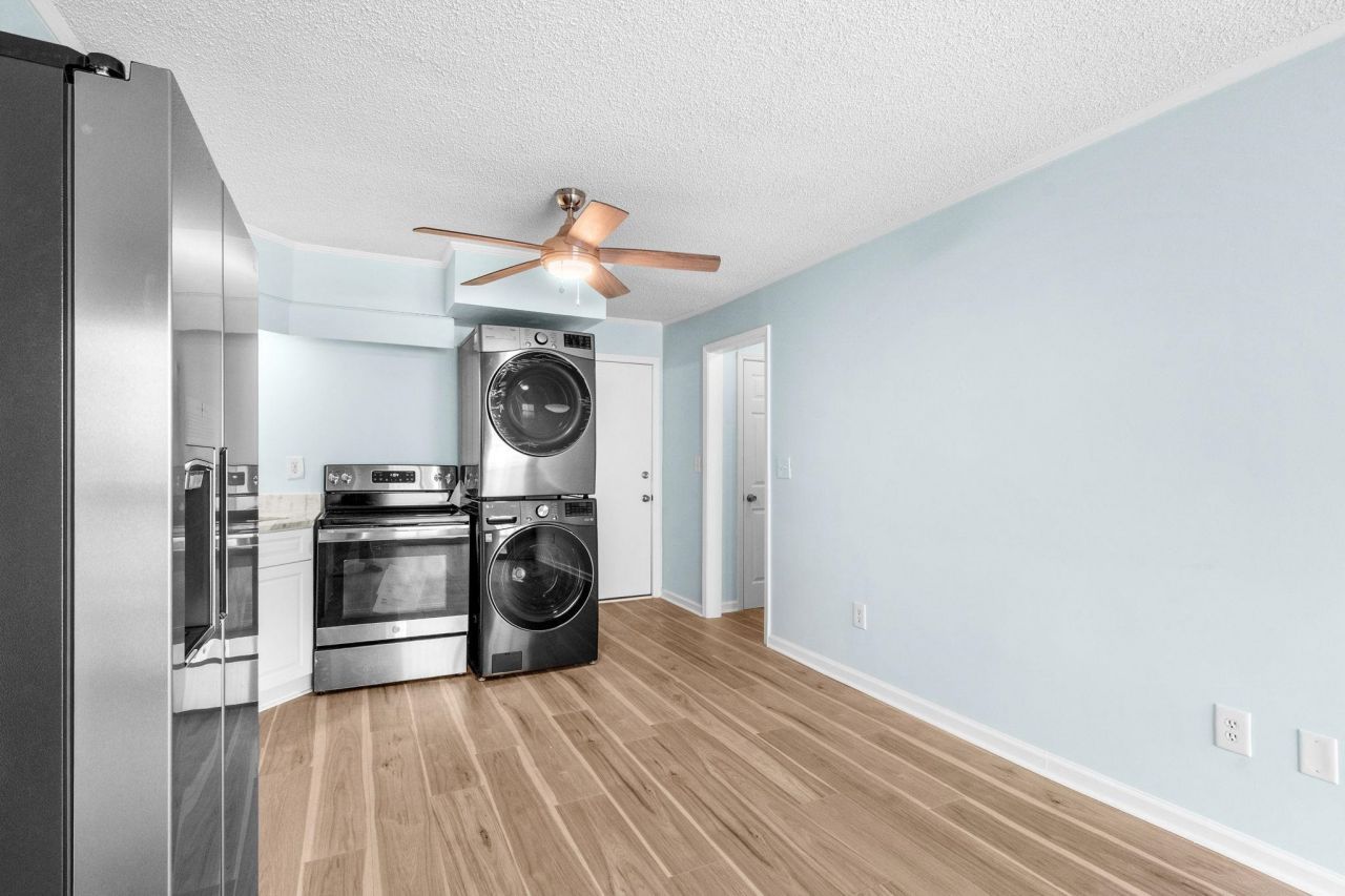 300 47th Ave. N  Photo 15