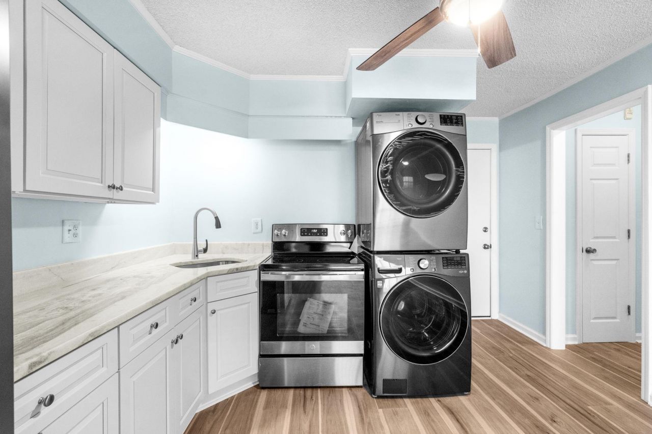 300 47th Ave. N  Photo 17