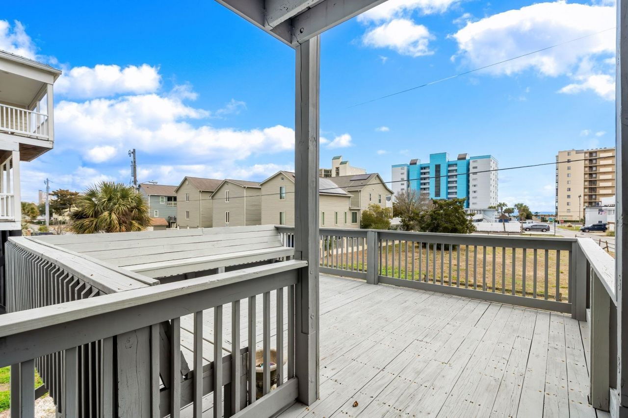 300 47th Ave. N  Photo 24