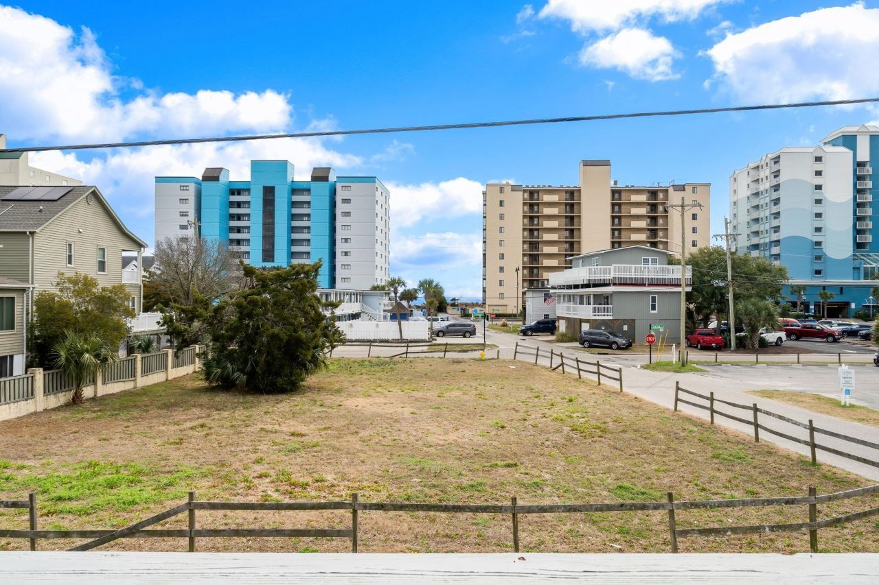 300 47th Ave. N  Photo 26