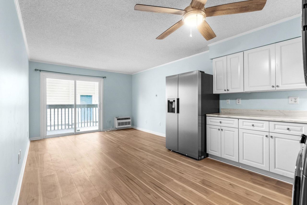 300 47th Ave. N  Photo 9