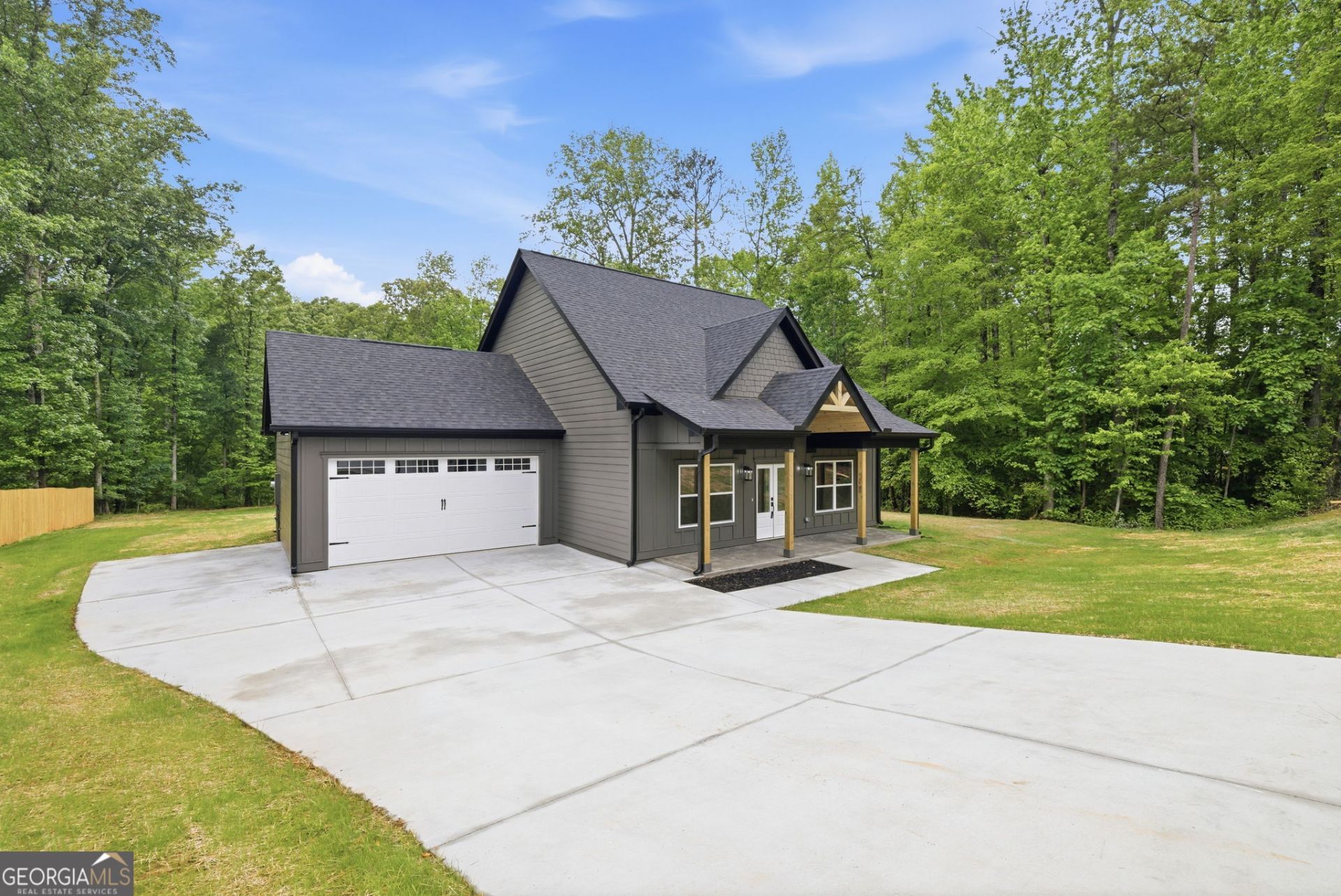 83 Sexton Lane, Lavonia, GA 30553 Main Photo